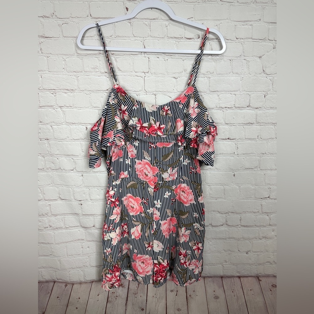 HARMONY + HAVOC FLORAL striped cold shoulder shorts romper‎ Shortall , sz L, EUC